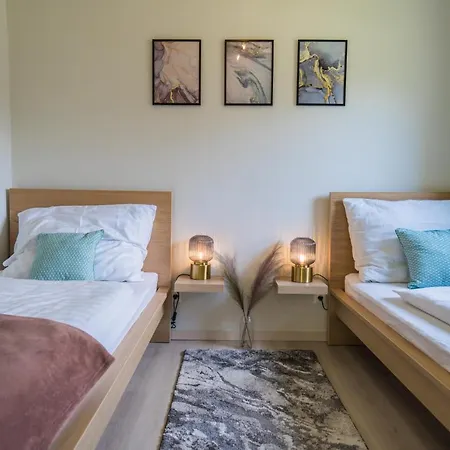 Myflat Diana Family Pensjonat Siófok